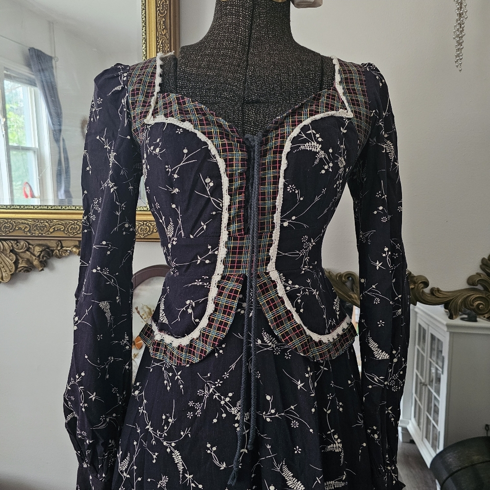 Gunne Sax Black and White Long Sleeve Dress - Picture 3 of 4